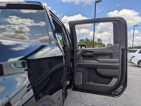 Used 2022 GMC Sierra 1500 AT4X image 60