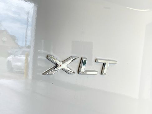 Used 2023 Ford Transit 350 XLT RWD image 8