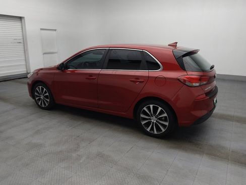 Used 2019 Hyundai Elantra GT FWD image 3