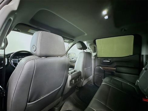 Used 2021 Chevrolet Silverado 1500 LT Trail Boss w/ Convenience Package II image 11