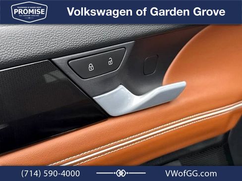 New 2026 Volkswagen Tiguan SEL R-Line AWD/4WD image 12