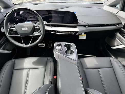 New 2025 Cadillac Optiq Sport 1 image 18