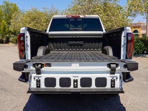 New 2026 GMC Sierra 3500 AT4 w/ AT4 Premium Plus Package AWD/4WD image 10