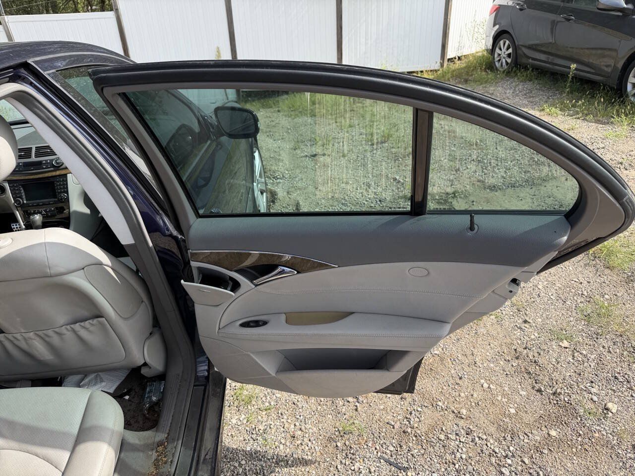 Used 2008 Mercedes-Benz E 350 4MATIC Sedan image 26