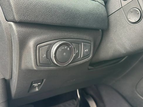 Used 2018 Lincoln MKC Select w/ Lincoln MKC Climate Package AWD/4WD image 18