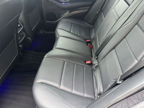 Used 2022 Mercedes-Benz GLE 350 4MATIC w/ Premium Package image 39