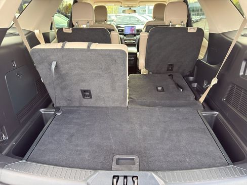 Used 2020 Ford Explorer XLT w/ Equipment Group 202A image 39