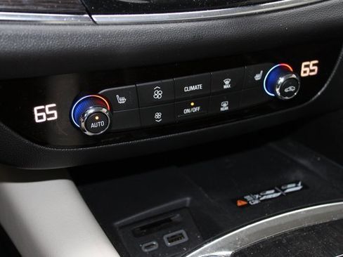 Used 2023 Buick Enclave Essence w/ Experience Buick Package image 28