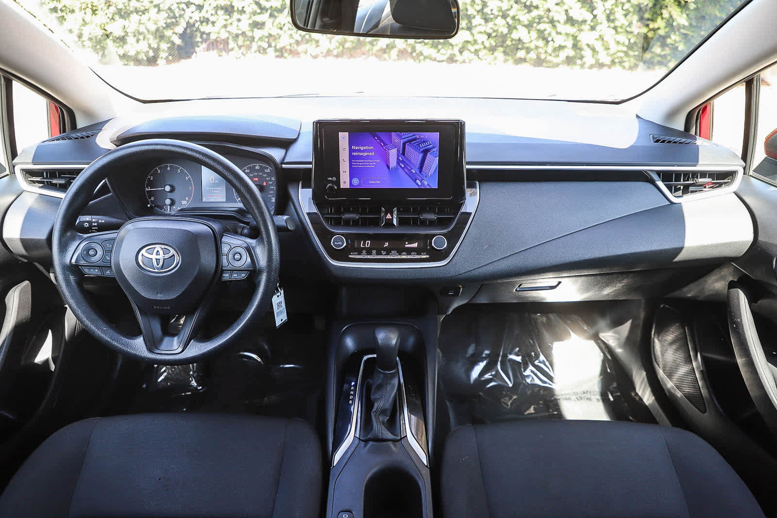 Used 2024 Toyota Corolla LE FWD image 12