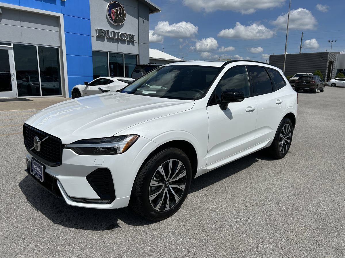 Used 2025 Volvo XC60 B5 Core w/ Protection Package Premier AWD/4WD image 1