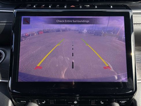 Used 2023 Jeep Grand Cherokee Limited image 16