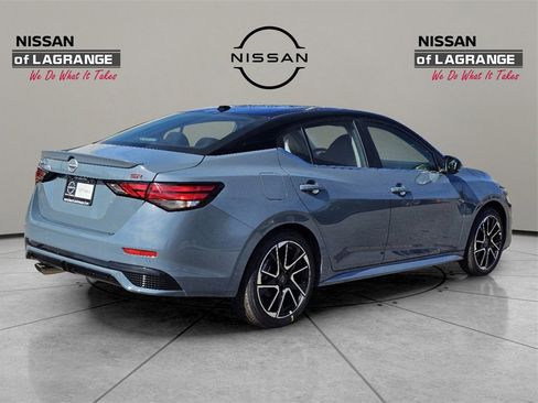 New 2025 Nissan Sentra SR image 7