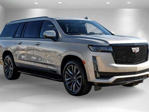 Used 2021 Cadillac Escalade ESV Sport image 6