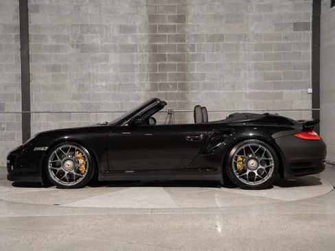 Used 2011 Porsche 911 4 Cabriolet AWD/4WD image 4