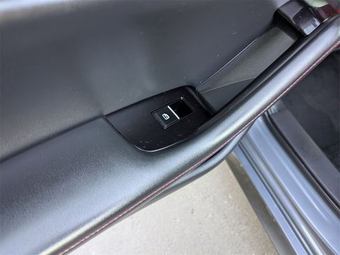 Used 2024 MAZDA MAZDA3 s image 28