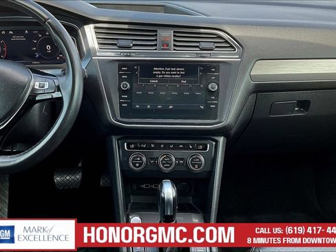 Used 2020 Volkswagen Tiguan SEL AWD/4WD image 9