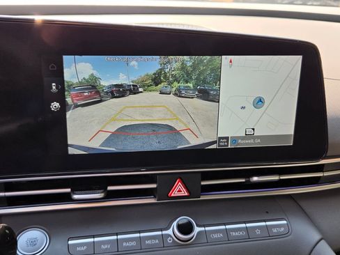 Used 2024 Hyundai Elantra SEL FWD image 21