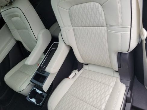 Certified 2023 Lincoln Aviator Black Label w/ Dynamic Handling Package AWD/4WD image 47