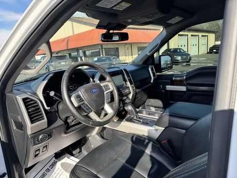 Used 2020 Ford F150 Lariat image 12