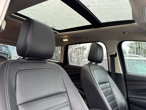 Certified 2019 Ford Escape Titanium image 17