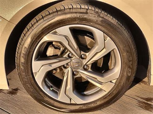 Certified 2019 Honda Accord EX-L image 9