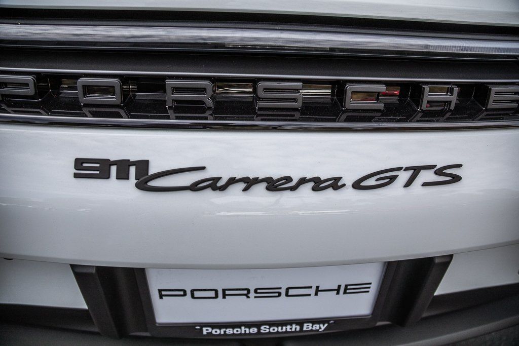 Certified 2025 Porsche 911 Carrera GTS RWD image 26