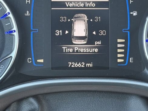 Used 2017 Chrysler Pacifica Touring image 19