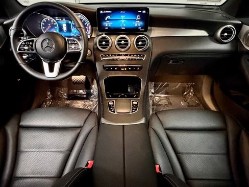 Used 2022 Mercedes-Benz GLC 300 4MATIC Coupe image 39