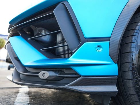 Used 2024 Lamborghini Urus Performante AWD/4WD image 16