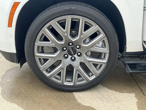 Used 2025 GMC Yukon Denali Ultimate image 29