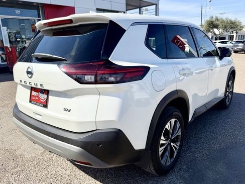 Certified 2021 Nissan Rogue SV image 7