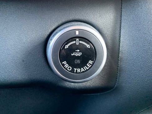 Used 2025 Lincoln Navigator L Reserve AWD/4WD image 24