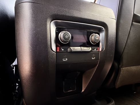 Used 2022 Chevrolet Tahoe High Country AWD/4WD image 21