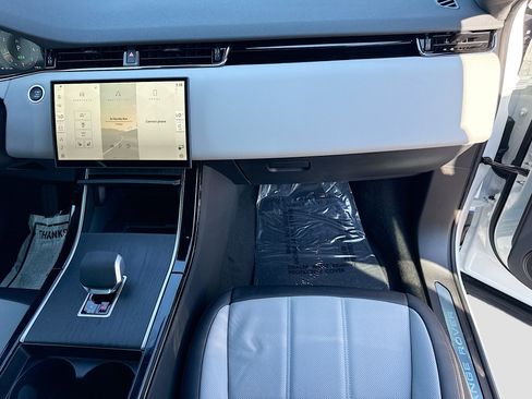 New 2026 Land Rover Range Rover Evoque Dynamic SE image 17