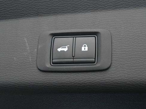 Used 2022 Mitsubishi Outlander SE image 36