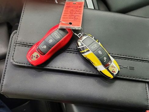 Used 2014 Porsche 911 Turbo AWD/4WD image 37