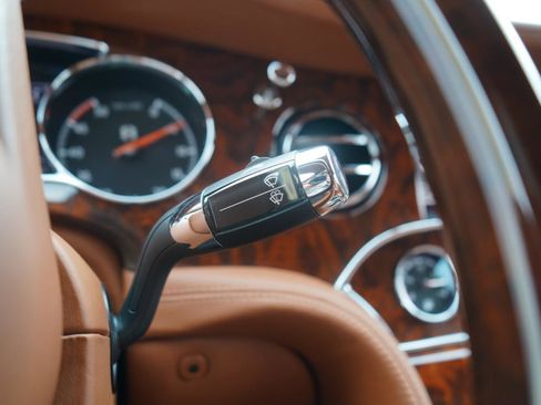 Used 2011 Bentley Mulsanne image 28