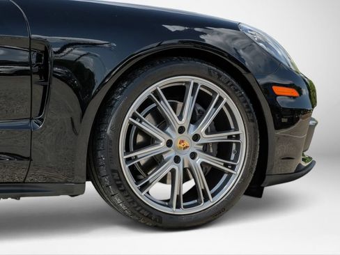 Used 2019 Porsche Panamera 4 AWD/4WD image 61