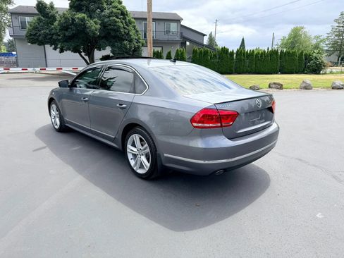 Used 2014 Volkswagen Passat TDI SEL Premium FWD image 3
