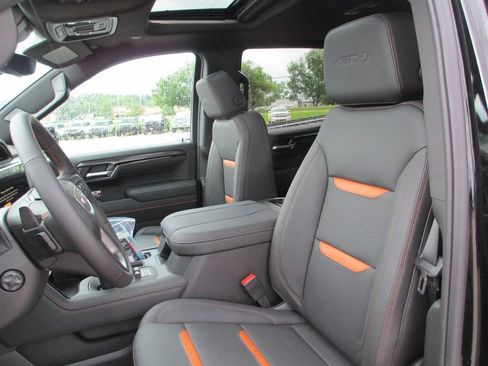 New 2026 GMC Sierra 1500 AT4 w/ AT4 Premium Package AWD/4WD image 16