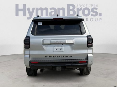 Used 2025 Toyota 4Runner TRD Sport Premium image 4
