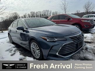 Used 2019 Toyota Avalon Limited video 1