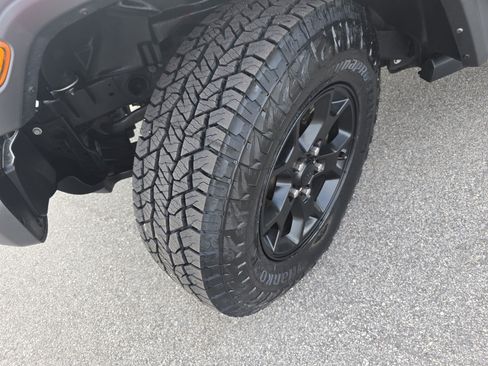 Used 2023 Jeep Wrangler Willys AWD/4WD image 30
