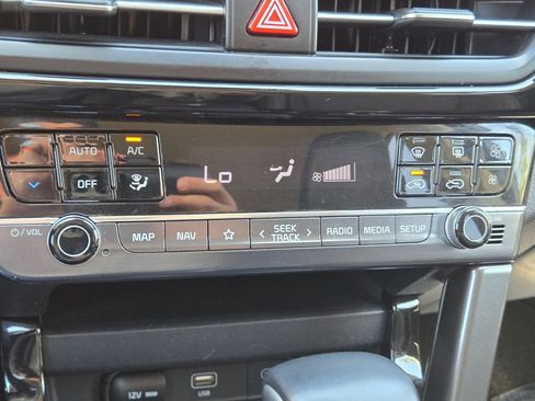 Certified 2024 Kia Seltos X-Line AWD/4WD image 29