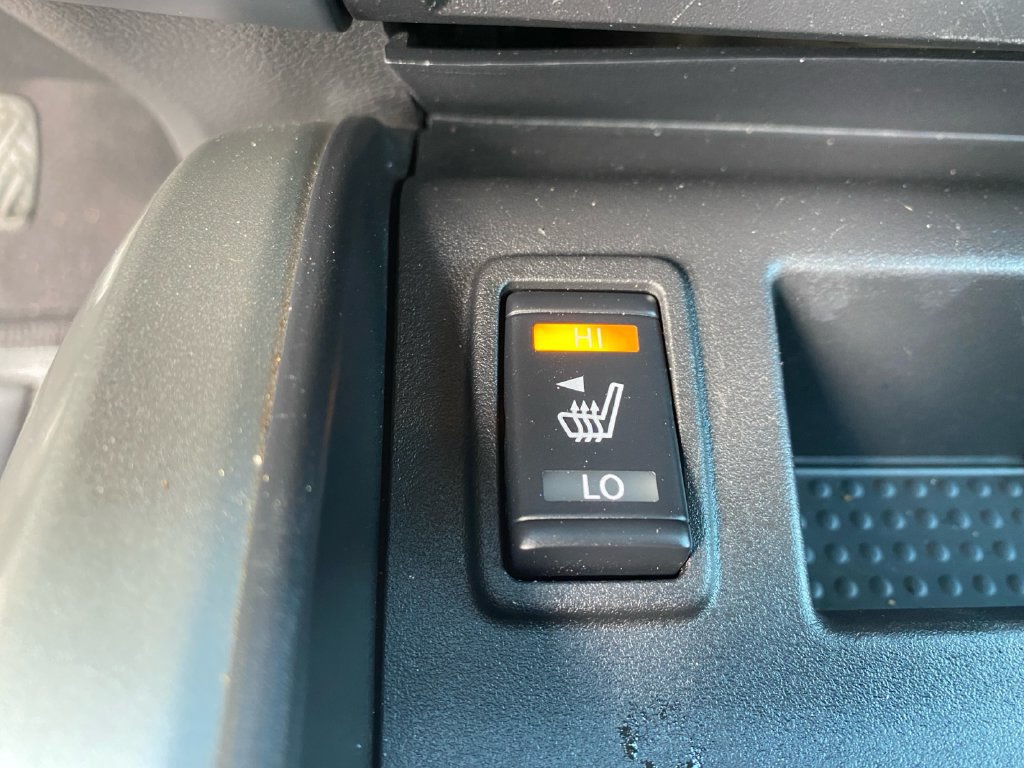 Used 2023 Nissan Titan SV w/ SV Convenience Package AWD/4WD image 18