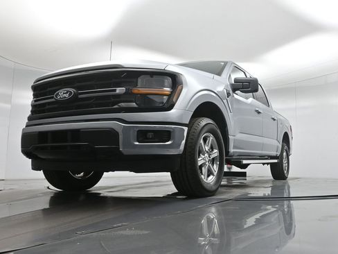 Certified 2025 Ford F150 XLT w/ Equipment Group 301A Standard AWD/4WD image 41