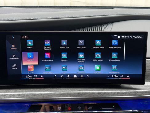 Used 2023 BMW i7 xDrive60 AWD/4WD image 29