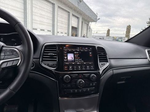 Used 2021 Jeep Grand Cherokee Limited w/ Trailer Tow Group IV image 20