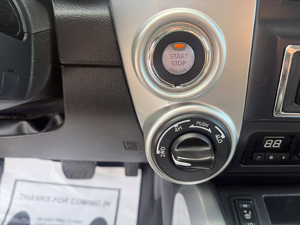 Used 2018 Nissan Titan SV w/ SV Convenience Package AWD/4WD image 37