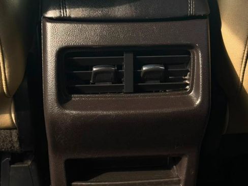 Used 2018 Ford Edge SE AWD/4WD image 23